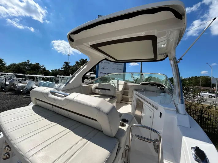  Yacht Photos Pics 2024 REGAL 33 XO - Image 12