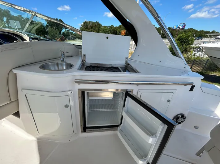 Yacht Photos Pics 2024 REGAL 33 XO - Image 35