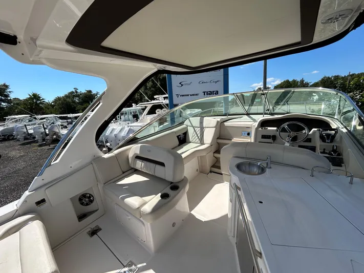  Yacht Photos Pics 2024 REGAL 33 XO - Image 13