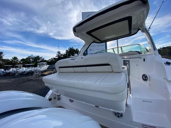  Yacht Photos Pics 2024 REGAL 33 XO - Image 36