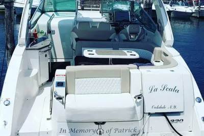 Chaparral 330 Signature