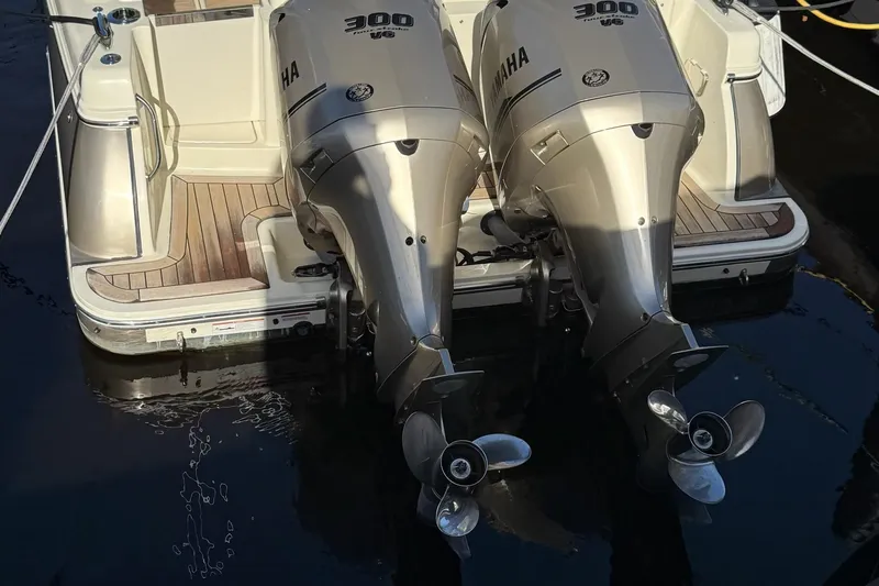  Yacht Photos Pics 2019 Chris-Craft Catalina 30 with twin Yamaha 300 V6 outboard engines.