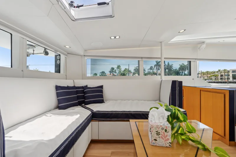 Noble House Yacht Photos Pics 