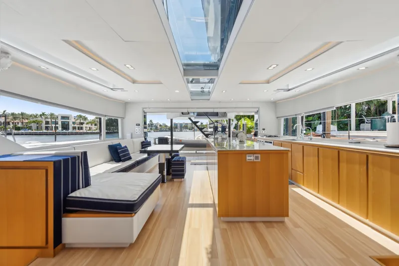 Noble House Yacht Photos Pics 