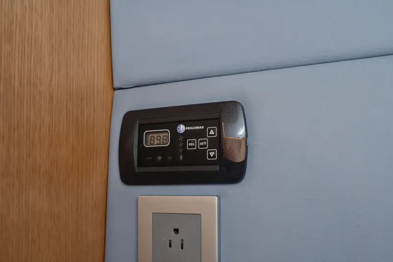 Noble House Yacht Photos Pics 