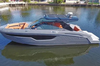Cruisers Yachts 38 GLS