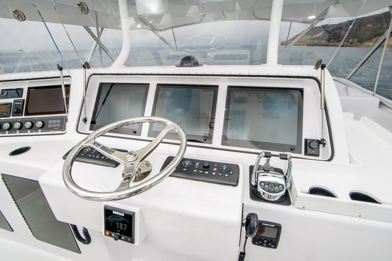 Quest Yacht Photos Pics 