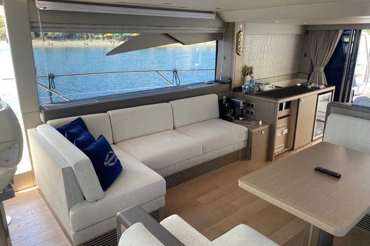 2019 Sunseeker 71