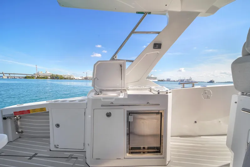  Yacht Photos Pics 2020 Azimut Verve 40 yacht deck with ocean view and onboard amenities.