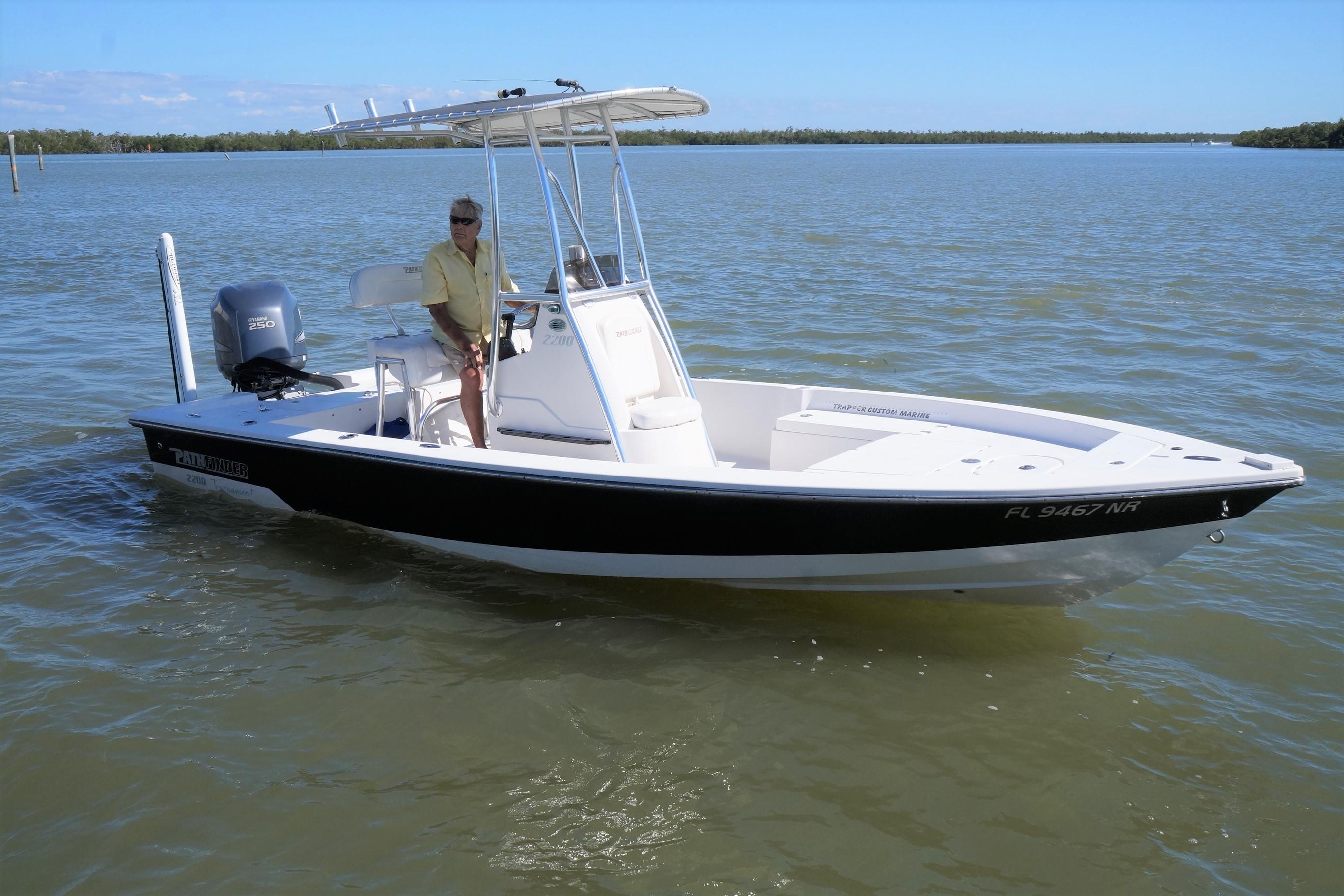 2008 Pathfinder 2200 Tournament Edition Center Console for sale