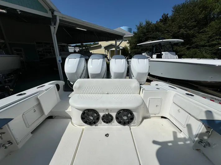  Yacht Photos Pics 2009 Fountain 38 CC Tournament Edition boat with powerful engines and spacious seating.