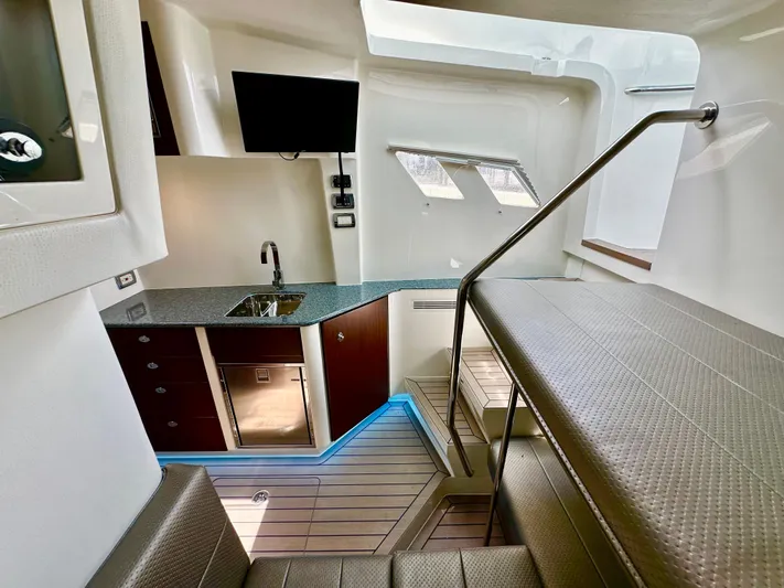 Saltwater Striker Yacht Photos Pics 