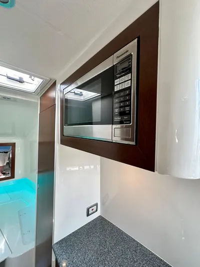 Saltwater Striker Yacht Photos Pics 