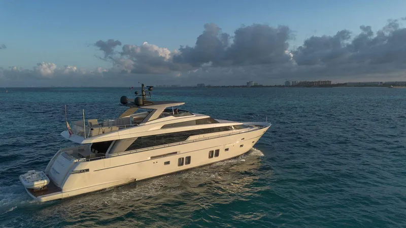 Muma Yacht Photos Pics 