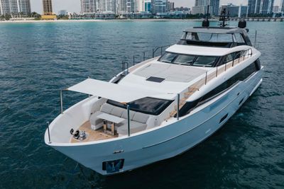 Yacht