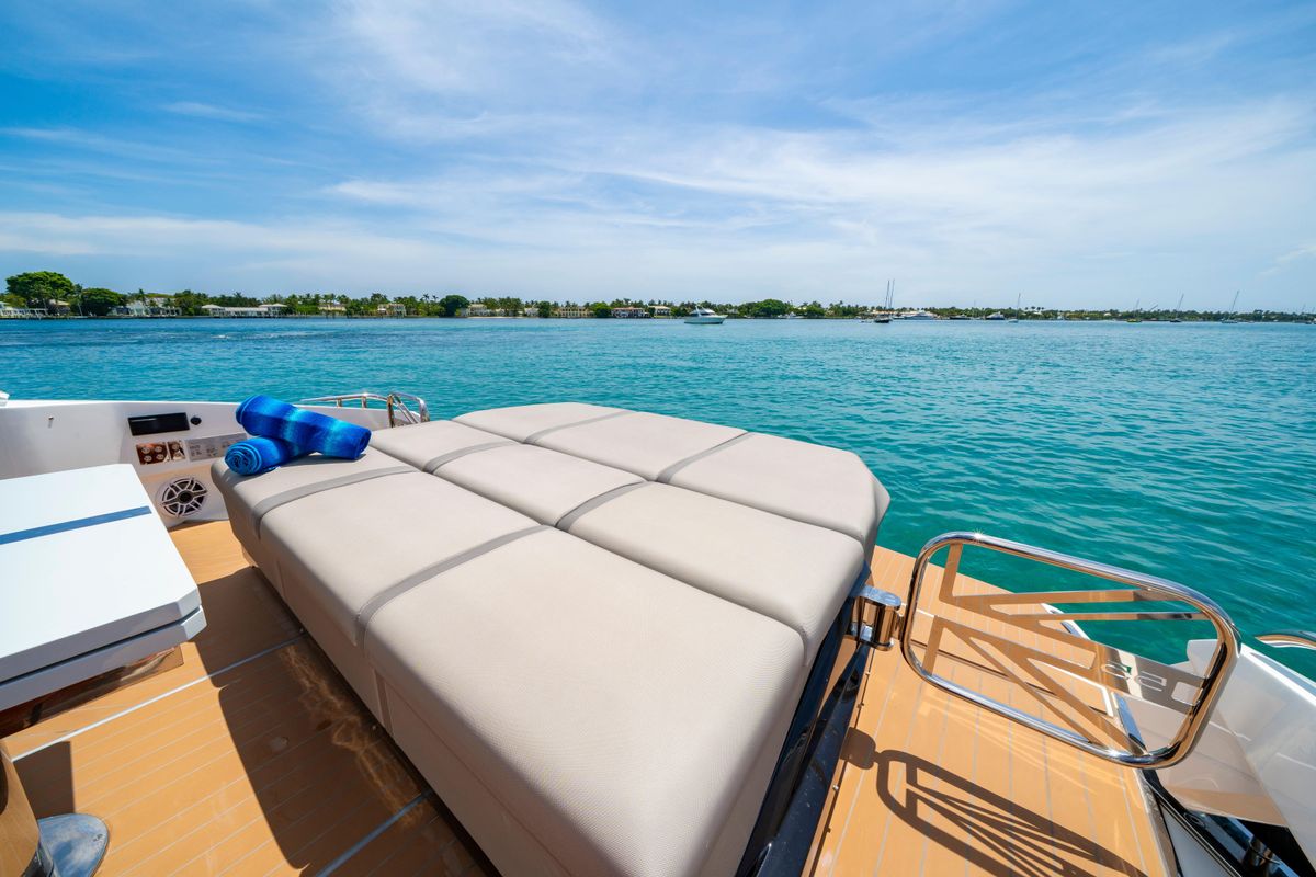 2024 Sunseeker 56 