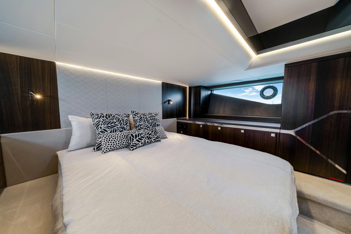 2024 Sunseeker 56 