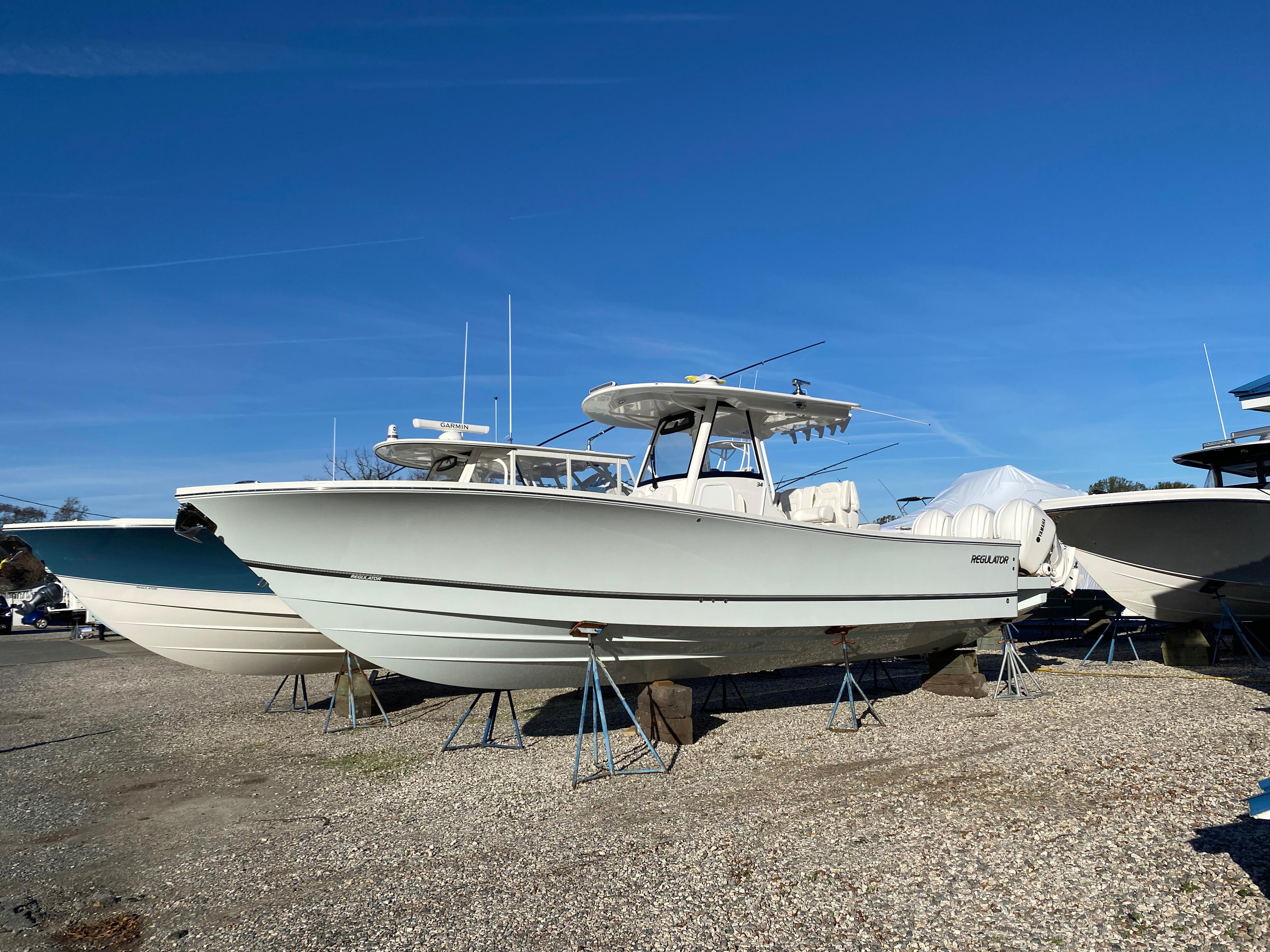 2023 Regulator 34 Barche a console centrale in vendita YachtWorld