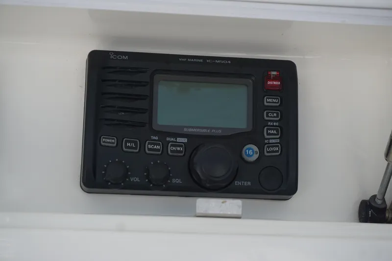 Past Time Yacht Photos Pics 2012 32 Regulator 32 FS Past Time Electronics Box Tower