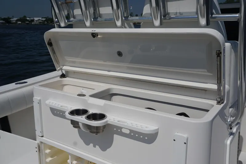 Past Time Yacht Photos Pics 2012 32 Regulator 32 FS Past Time Tackle Center