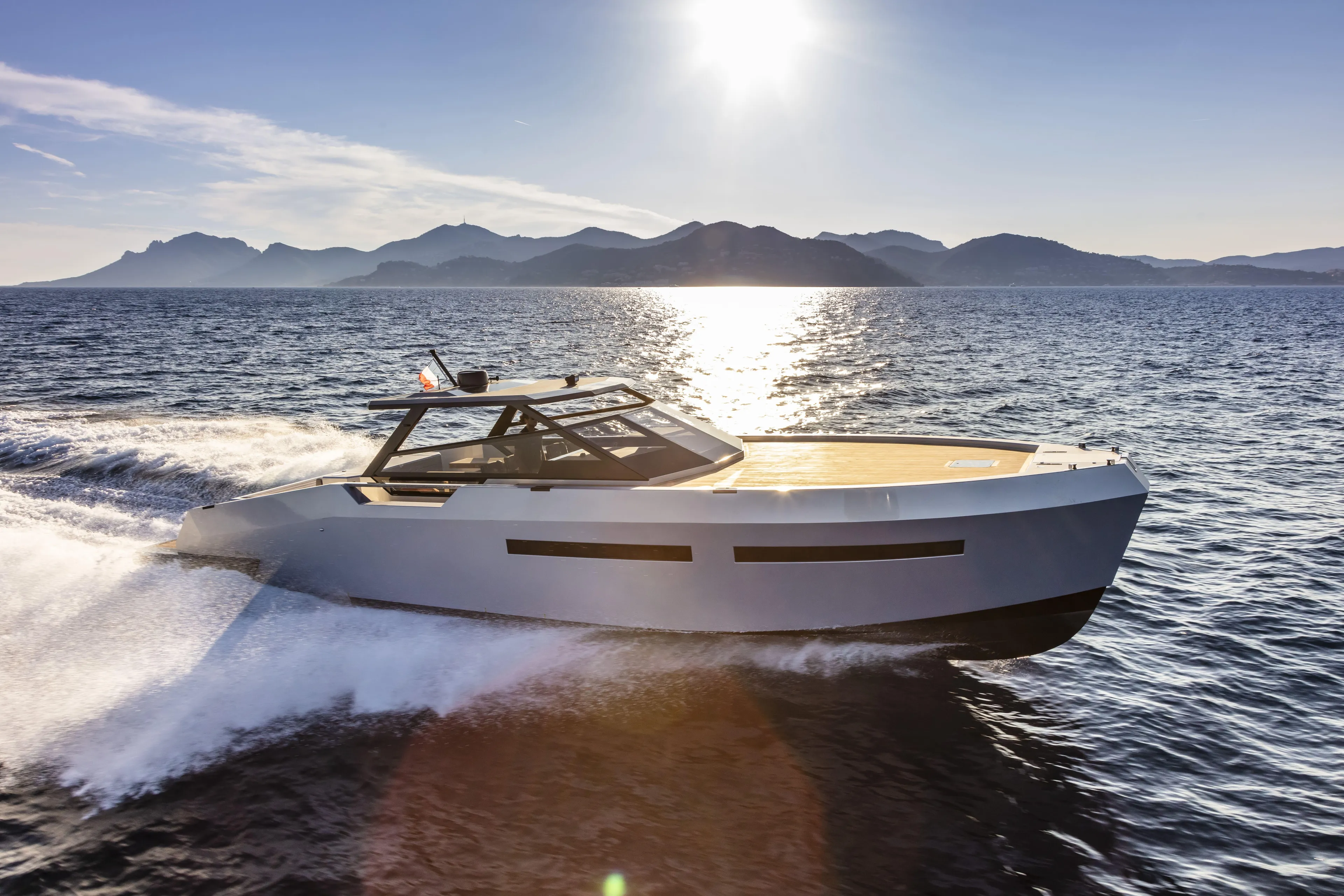 2025 Mazu Yachts 52 HT