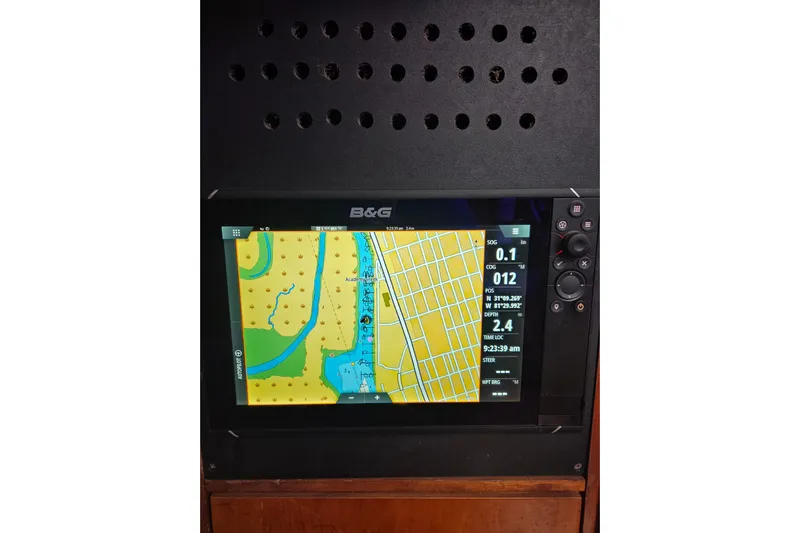 Pemaquid Yacht Photos Pics Navigation display on 1998 Oyster 485 Deck Saloon, showing detailed nautical chart.