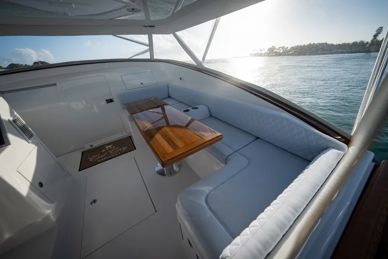 Riff Raff Yacht Photos Pics Bridge Deck Seating