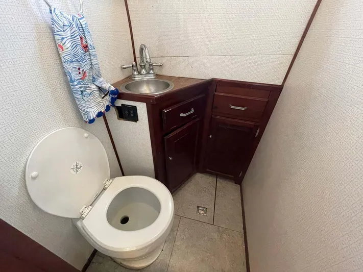 Wine Down Yacht Photos Pics 