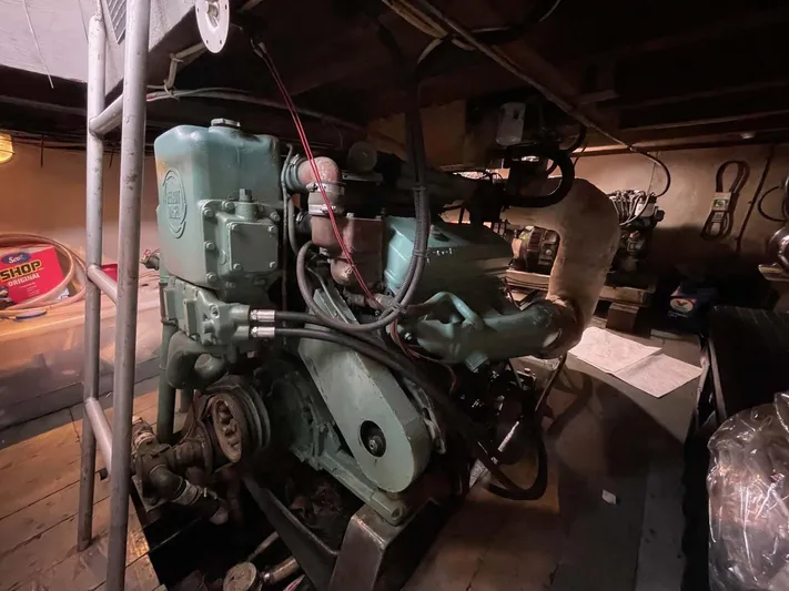 Wine Down Yacht Photos Pics 