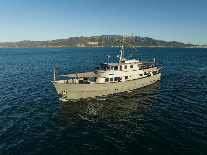 La Fenice Yacht Photos Pics Laurent Giles Twin Screw Diesel Motor Yacht