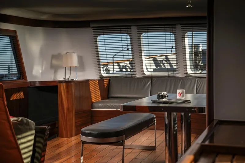 La Fenice Yacht Photos Pics Interior of 1962 Laurent Giles TSDMY yacht, stylish and elegant.