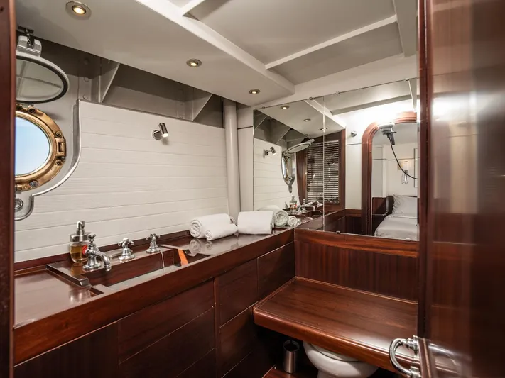 La Fenice Yacht Photos Pics Luxurious bathroom on 1962 Laurent Giles yacht.