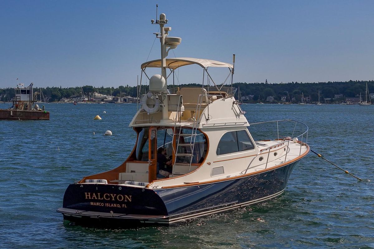 2006 Hinckley 44 