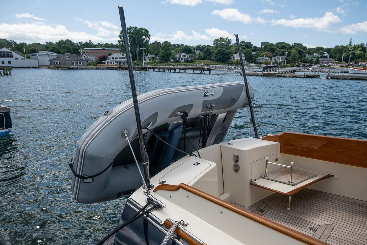 2006 Hinckley 44 