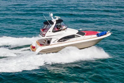 Sea Ray 44 Sedan Bridge