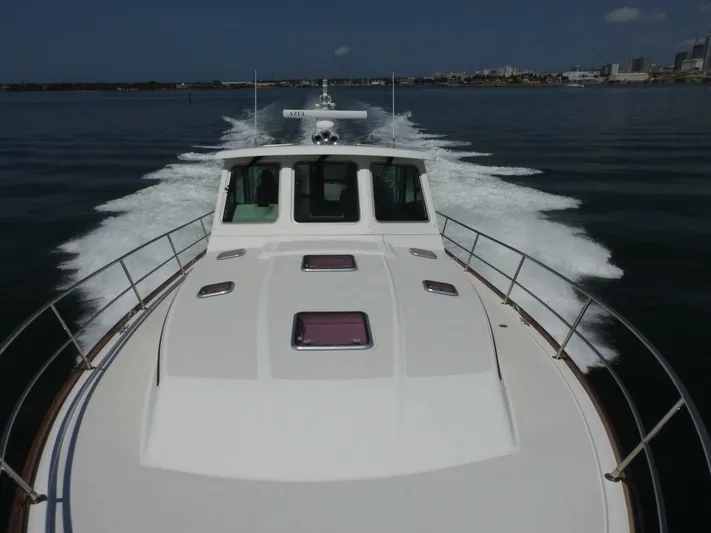 Azul Yacht Photos Pics 