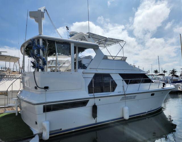 carver 440 motor yacht for sale