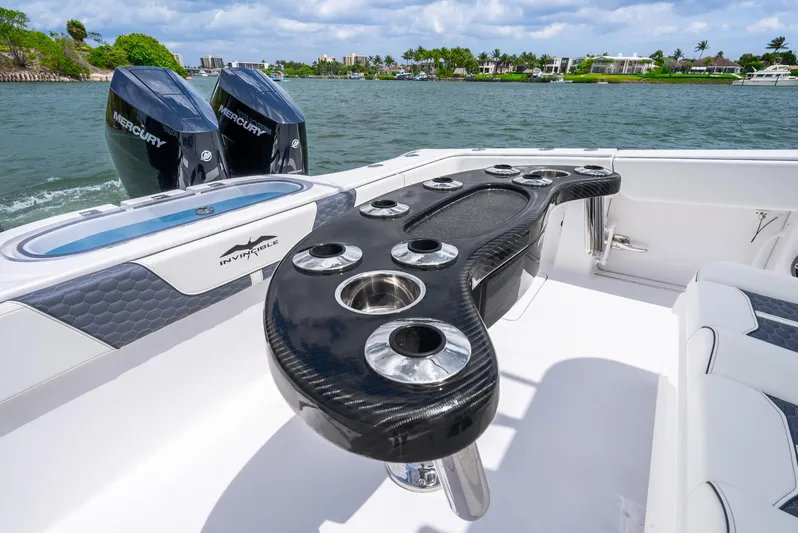 Kroppdustr Yacht Photos Pics 2023 Invincible 37 Catamaran with dual Mercury engines and sleek fishing station.