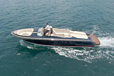 Chris-Craft Launch 32