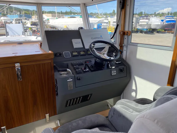 Ursa Yacht Photos Pics Helm of 2019 Sargo 36 Explorer boat with Garmin navigation system.