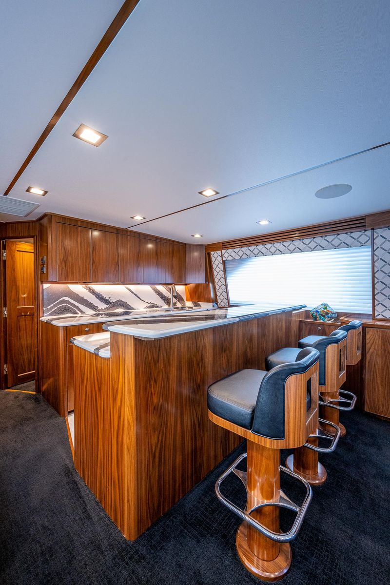 2022 Viking 68 