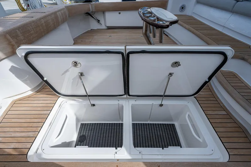 Kemosabe Yacht Photos Pics Viking 68 KEMOSABE - Cockpit