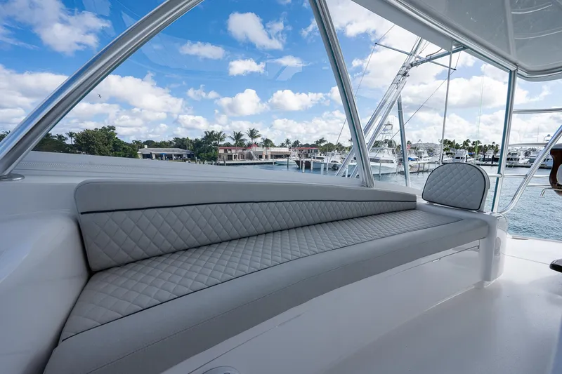 Kemosabe Yacht Photos Pics Viking 68 KEMOSABE - Flybridge Seating