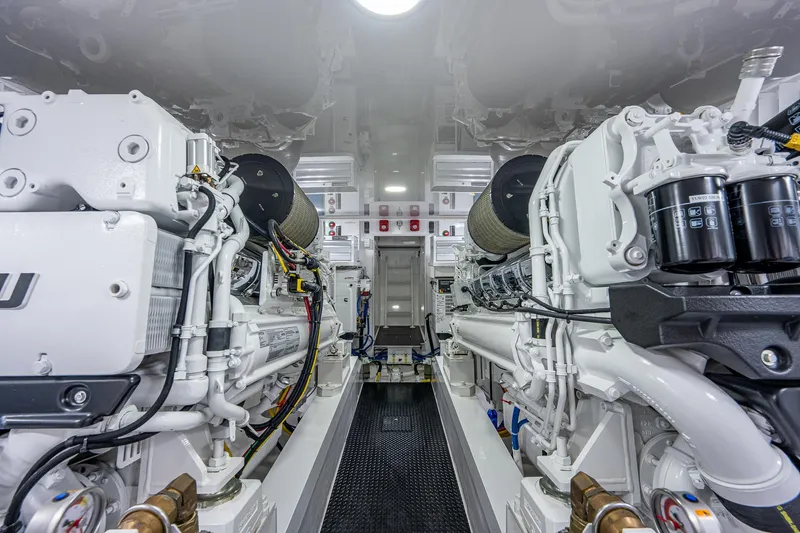 Kemosabe Yacht Photos Pics Viking 68 KEMOSABE - Engine Room