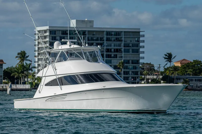 Kemosabe Yacht Photos Pics Viking 68 KEMOSABE - Starboard Bow Profile