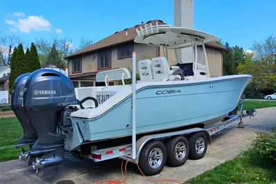 Cobia 277 Center Console