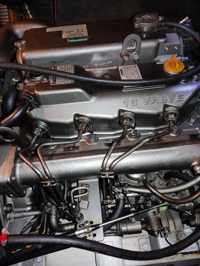  Yacht Photos Pics Engine of a 2009 Beneteau Oceanis 54 sailboat, featuring a 16-valve system.