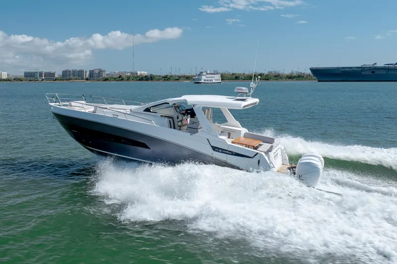  Yacht Photos Pics 2019 Azimut Verve 40 yacht cruising on open water, showcasing sleek design and powerful performance.