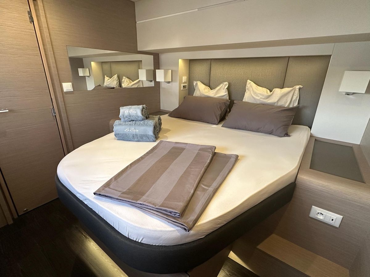 2020 Fountaine Pajot 59 