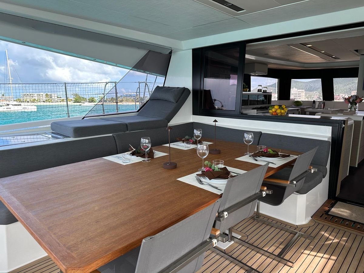 2020 Fountaine Pajot 59 